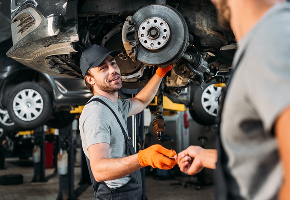 The Essential Services Vehicle Mechanics Offer to Keep Your Car Running Smoothly