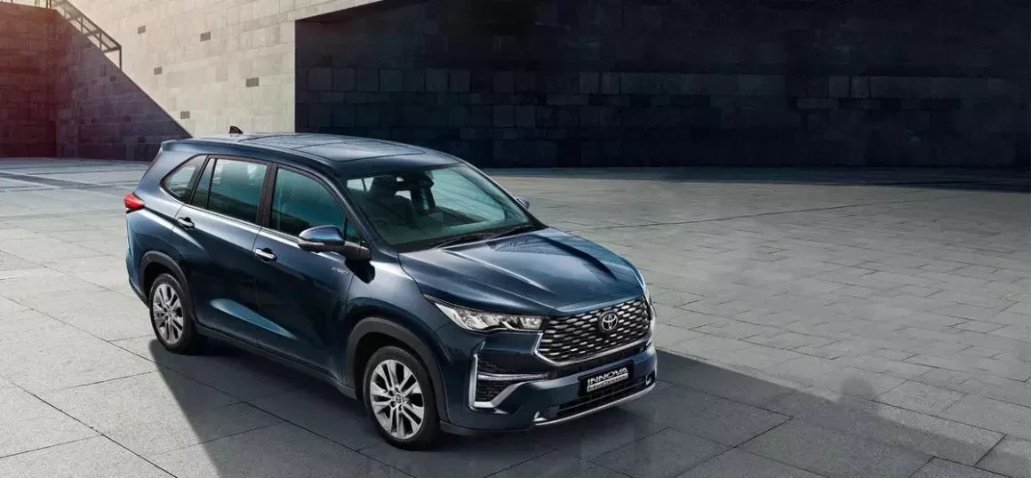 What Affects Mileage in SUVs? 7 Key Factors Explained