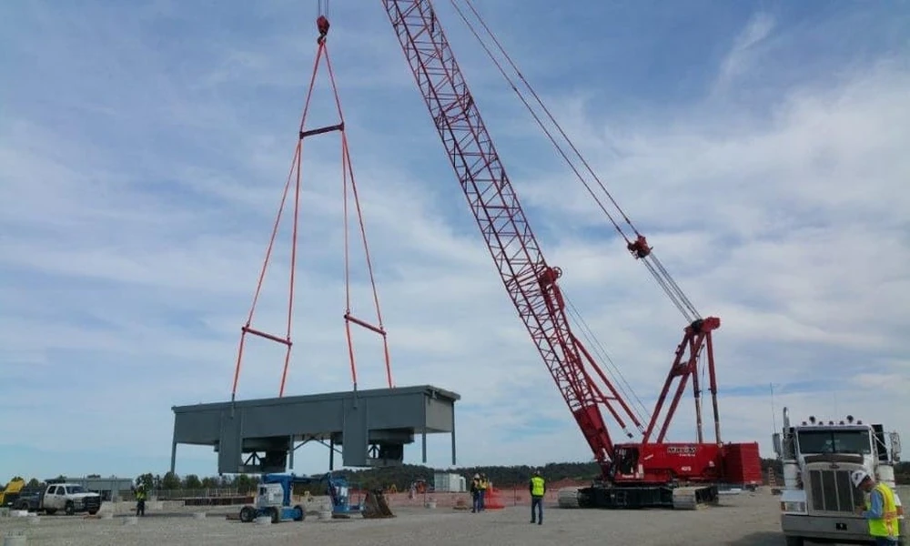 Choosing the Right Lifting Crane Rental for Your Project Needs